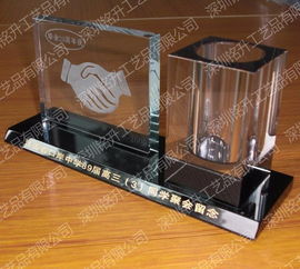 高檔水晶辦公擺件定制——為商務(wù)空間與紀(jì)念時(shí)刻增添獨(dú)特魅力